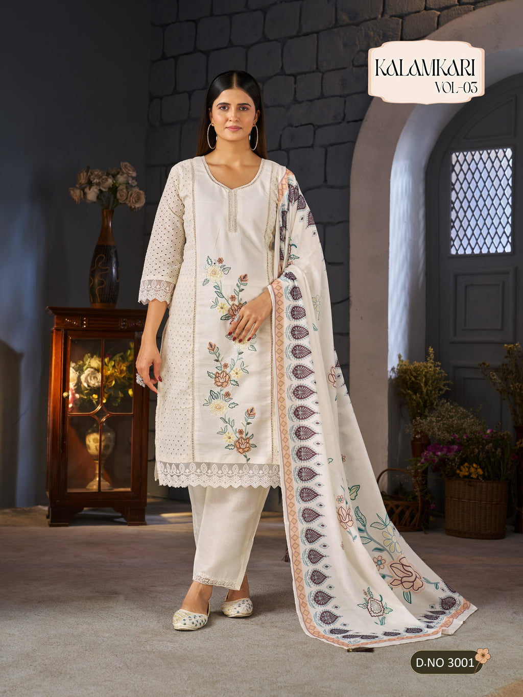 DESIGNER COTTON KURTI PANT DUPATTA SET BY TEXOFAB